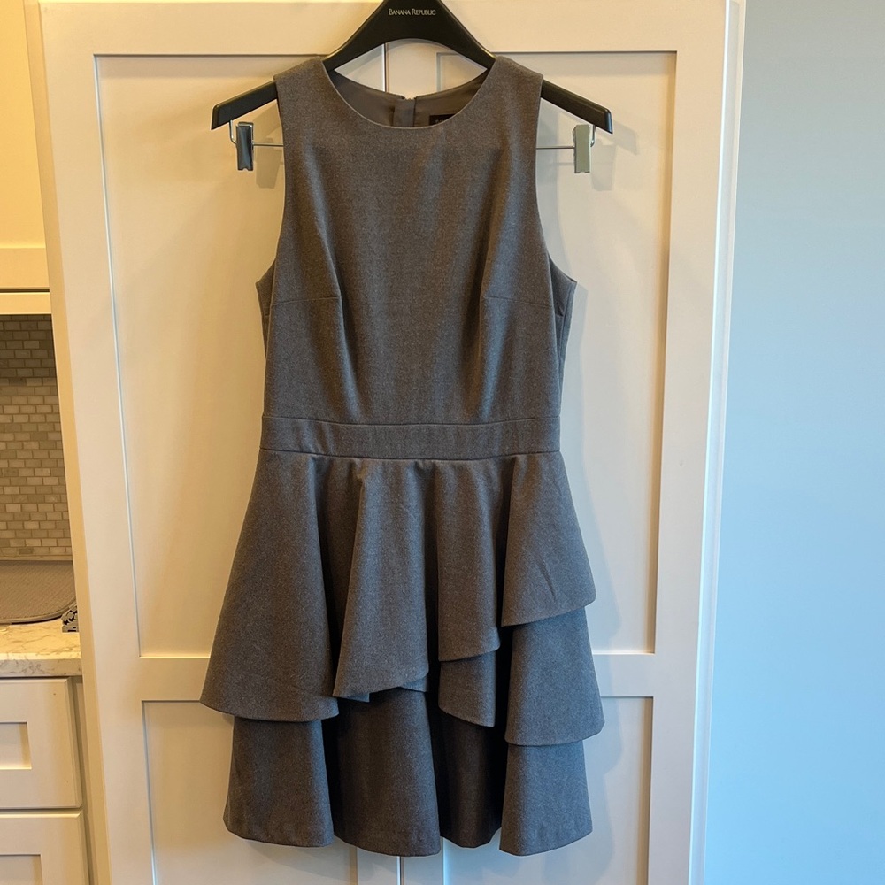 Banana Republic sleeveless Gray Flannel ruffle skirt Midi party Dress